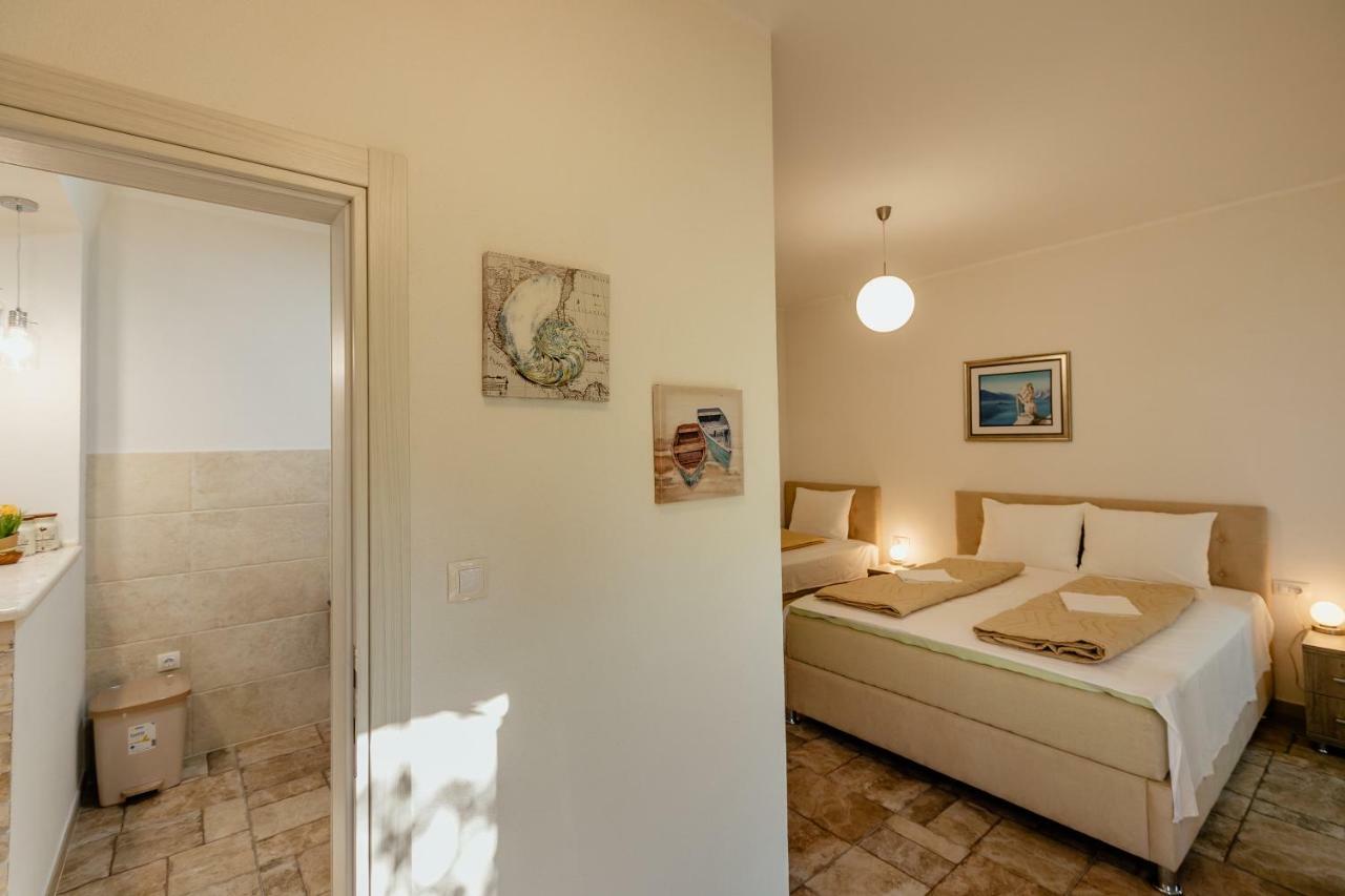 Bobana Apartments Donji Morinj Exterior foto